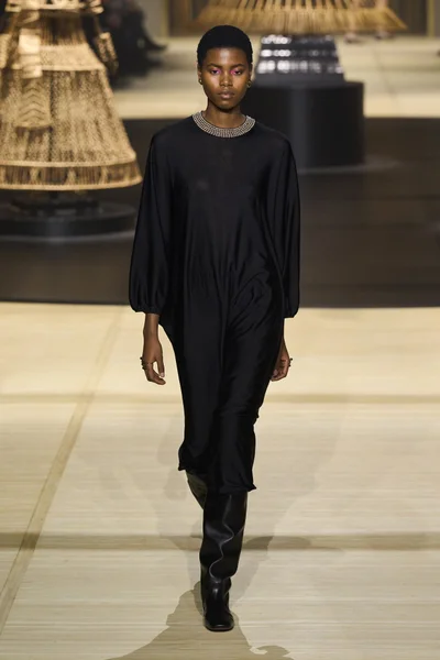 Look 63
